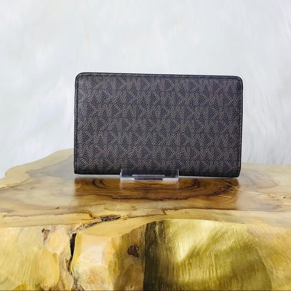 Michael Kors Jet Set Travel Slim Bifold Wallet - Picture 4 of 8